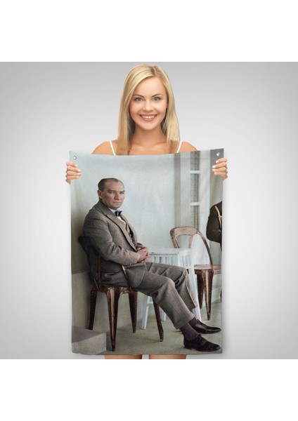 Mustafa Kemal Atatürk'ün Sandalyede Oturan Duvar Örtüsü - Halısı -6034 fiyatları