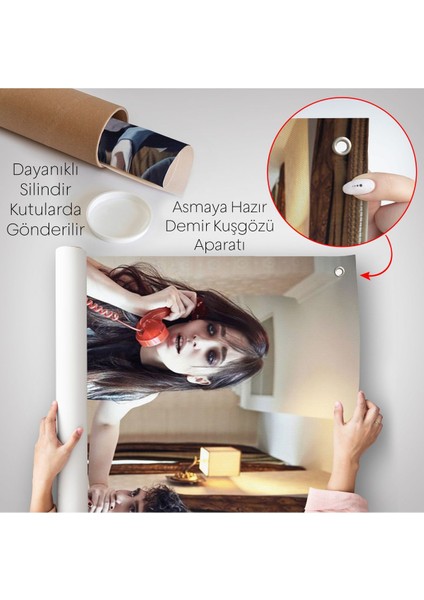 Telefon Ile Konuşurken Sevgilisinin Ağzını Kapayan Kadın Duvar ÖRTÜSÜ-7934 indirimleri
