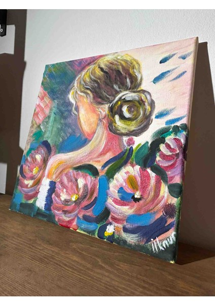 Kadının Sessiz Gücü Patiska Tasarım El Yapımı Akrilik Tablo | 30X30 cm | Kadın ve Çiçek Desenli