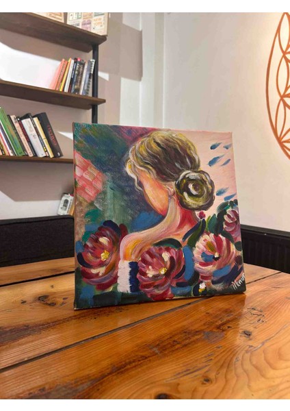 Kadının Sessiz Gücü Patiska Tasarım El Yapımı Akrilik Tablo | 30X30 cm | Kadın ve Çiçek Desenli modelleri