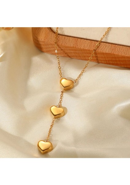 Kalpli Dekolte Kolye