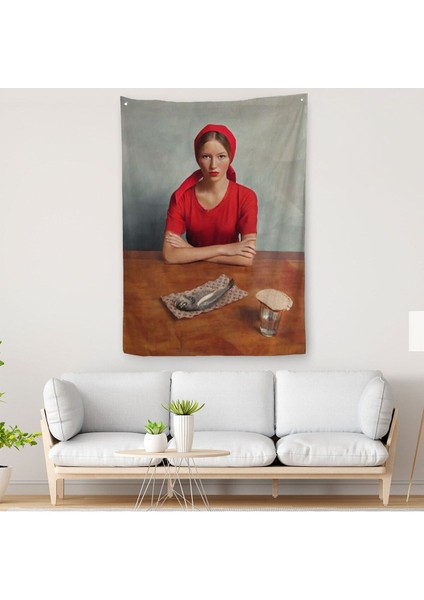 Kımızı Kıyafetli Kız ve Bir Adet Balık Duvar Örtüsü - HALISI-6264