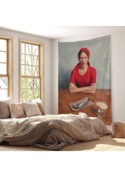 Kımızı Kıyafetli Kız ve Bir Adet Balık Duvar Örtüsü - HALISI-6264
