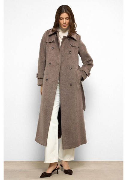 Pelerin Detaylı Kruvaze Uzun Boy Kaban Latte 3087 modelleri