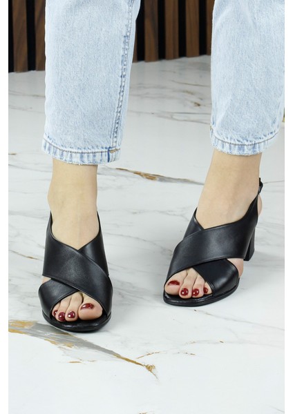 Soleil Siyah Hakiki Dana Derisi Çapraz Bantlı Kalın Topuklu Rahat Günlük Sandalet modelleri