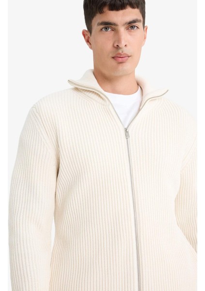 Standart Fit Dik Yaka Fermuarlı Triko Hırka C9014AX25AU fırsatları