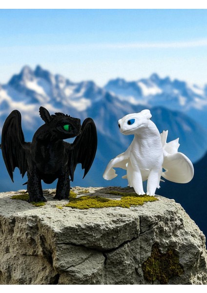 Dişsiz ve Işığın Öfkesi -Toothless Ejderhanı Nasıl Eğitirsin Figürleri - 2si Birlikte