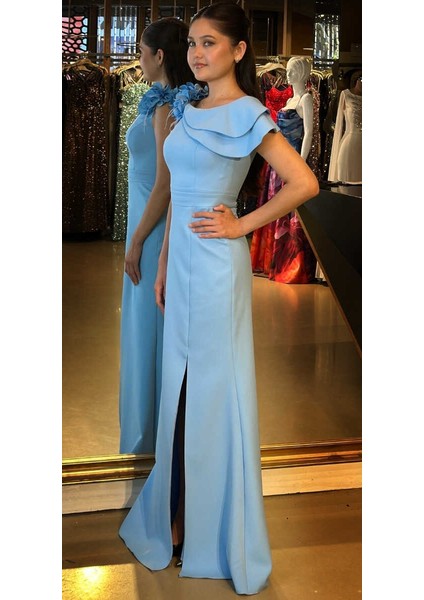 Mavi Çiçek Detaylı Yırtmaçlı Düz Kesim Krep Uzun Abiye Elbise 11027 fiyatları