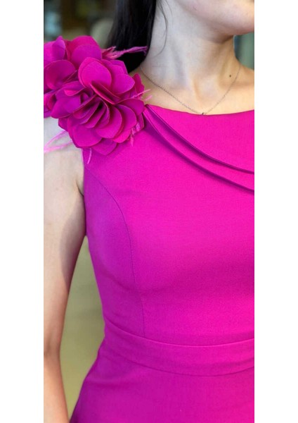 Fuşya Çiçek Detaylı Yırtmaçlı Düz Kesim Krep Uzun Abiye Elbise 11027 fırsatları