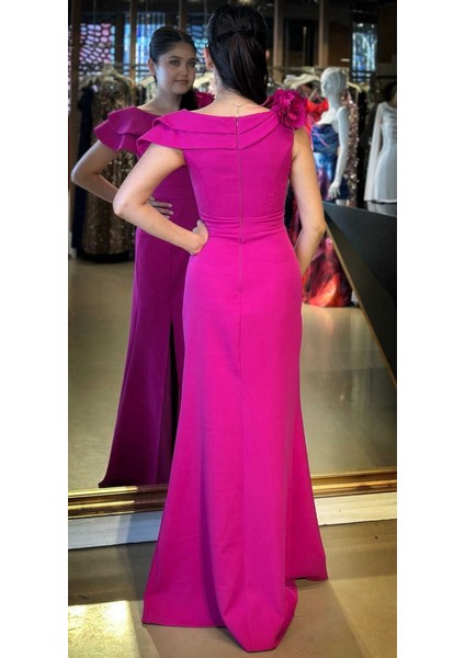 Fuşya Çiçek Detaylı Yırtmaçlı Düz Kesim Krep Uzun Abiye Elbise 11027 indirimleri