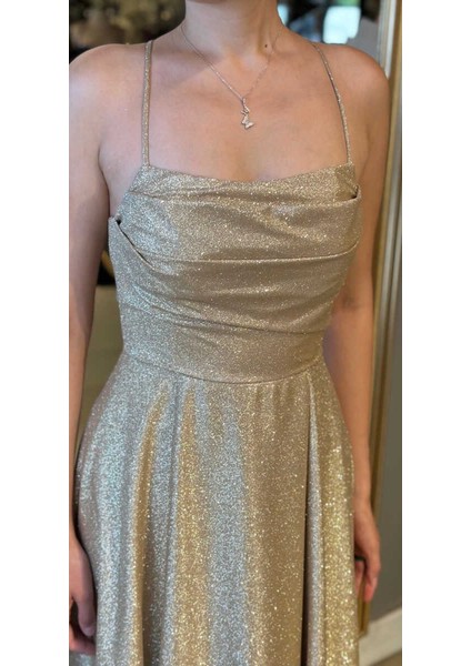 Gold Ip Askılı Kare Yaka Sırt Dekolteli Kloş Etekli Simli Uzun Abiye Elbise 7780 modelleri