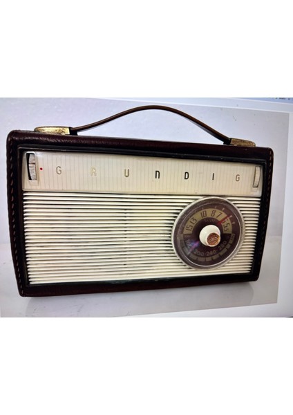Antika Grundig Radyo - Fm Bandı Yoktur fırsatları