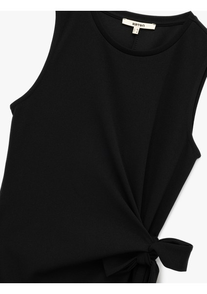 Krep Kumaş Bisiklet Yaka Kolsuz Bağlama Detaylı Midi Boy Kalem Elbise modelleri