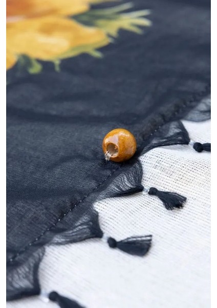 Desenli Krem Masa Örtüsü 150X150 cm Pamuk Keten