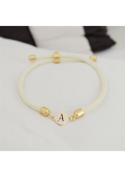 14 Ayar Plakalı Altın A Harfine Özel Beyaz Örgülü Yuvarlak Motifli Hediye BILEKLIK-476HARF