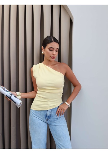 Tek Omuz Asimetrik Bluz fırsatları