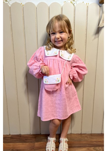 Kız Bebek Nakışlı Bebe Yaka Müslin %100 Pamuk Çantalı Elbise modelleri