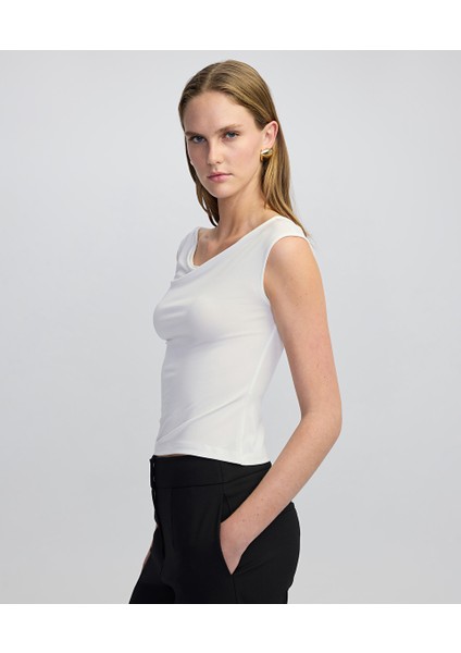 Asimetrik Kol Tişört IW6250070007018 fırsatları