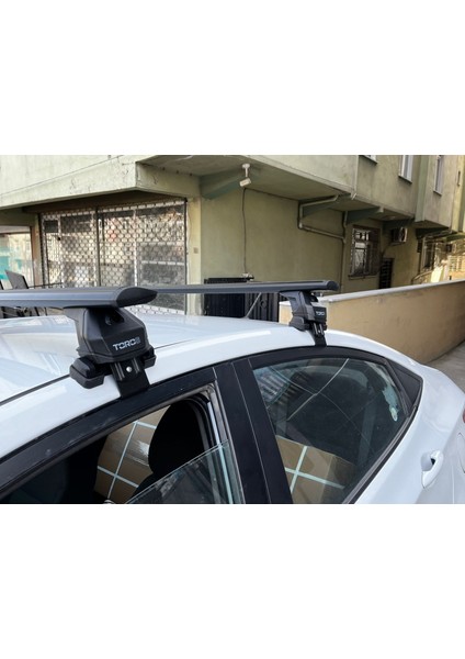 Hyundai Accent 2018-2025 Oluksuz Üst Tavan Portbagaj Taşıyıcı Ara Atkısı Toros Serisi Pro 4 Gri fırsatları