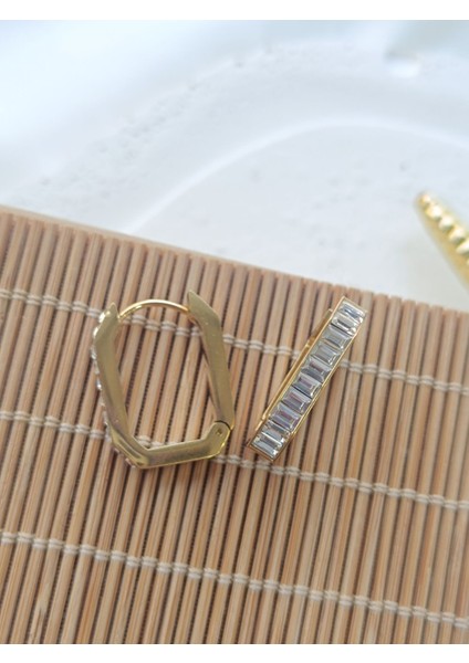 Sıra Taşlı Dikdörtgen Küpe fiyatları