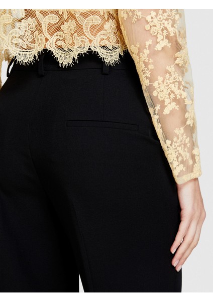 Sisley Viskoz Karışımlı Normal Bel Bol Paça Pantolon Kadın Siyah Pantolon - 324P4KVXLF02I indirimleri