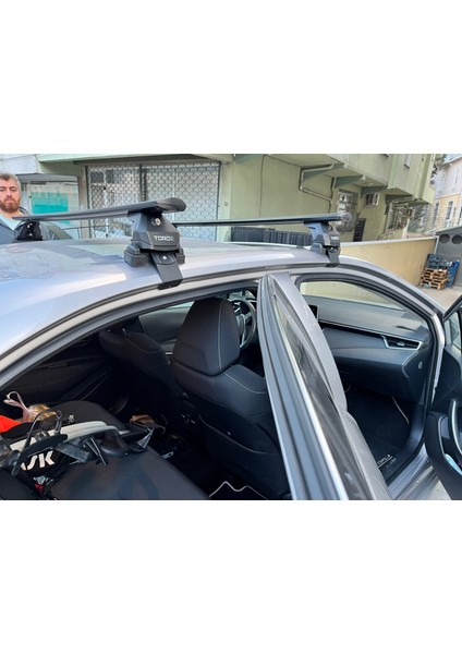 Toyota Corolla Sedan 2018-2025 Oluksuz Üst Tavan Portbagaj Taşıyıcı Ara Atkısı Toros Serisi Pro 4 Siyah indirimleri