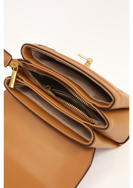 Kahve Kilit Çevirmeli Omuz Çantası modelleri