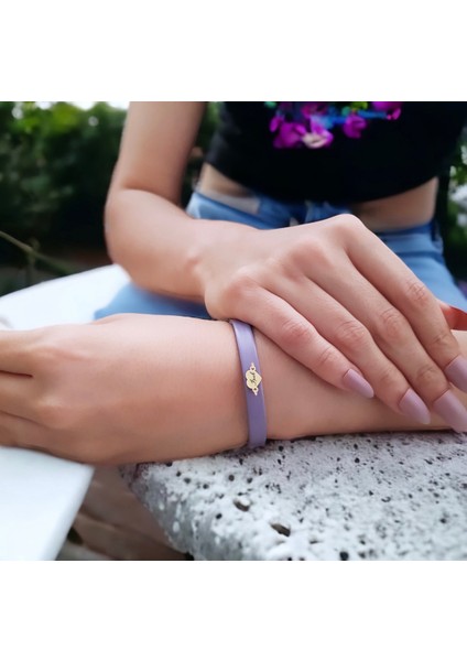 Altın Plakalı 14 Ayar Ipek Ismine Özel Kalp Motifli Doğal Mor Derili Hediye BILEKLIK-479ISIM fiyatları