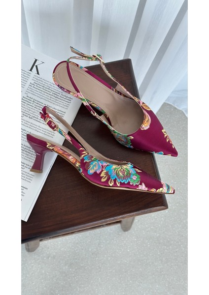 Valley Etnik Desen Kısa Topuklu Ayakkabı