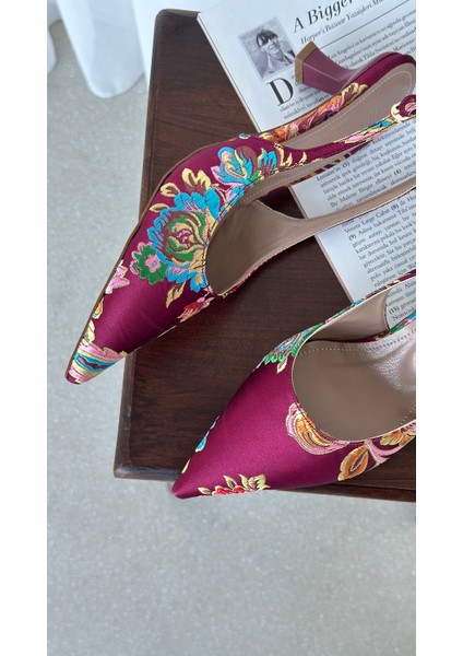 Valley Etnik Desen Kısa Topuklu Ayakkabı fiyatları