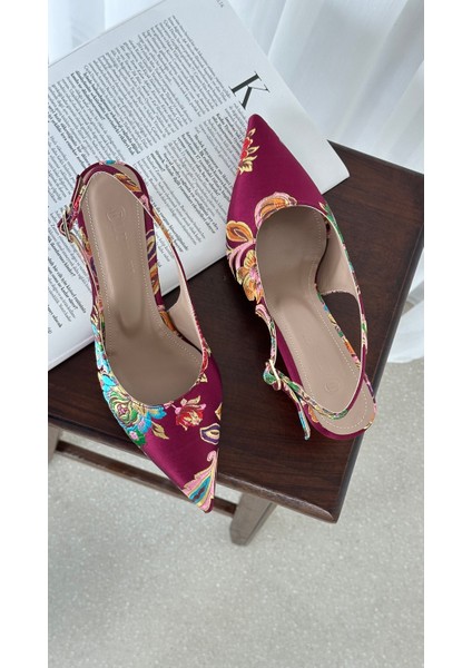 Valley Etnik Desen Kısa Topuklu Ayakkabı fırsatları