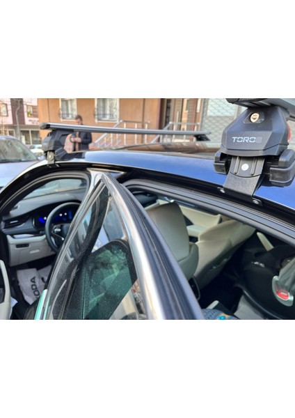 Skoda Scala 2019-2025 Oluksuz Üst Tavan Portbagaj Taşıyıcı Ara Atkısı Toros Serisi Pro 4 Siyah fırsatları