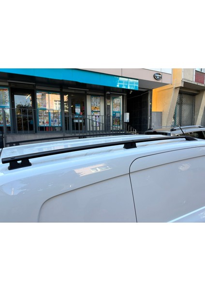 Nissan Townstar Kısa Şase 2021-2025 Araç Üstü Alüminyum Tavan Yan Rayları Plus Serisi - Siyah indirimleri
