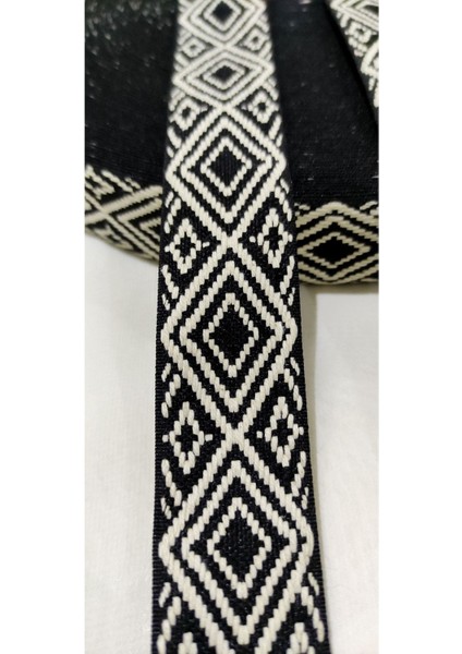 Siyah Krem Geometrik Desen Etnik Dar Dokuma Şerit fiyatları
