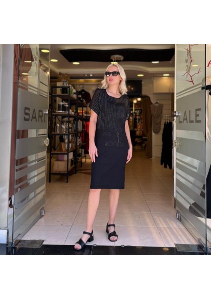 Şifon Detaylı Baskılı Çizgilive Payet Garnili Elbise