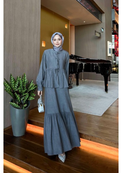 Gri Fiyonk Detaylı Ceketli Elbise