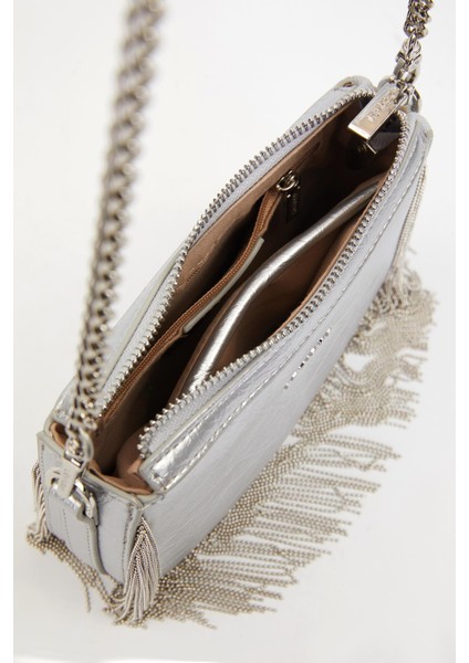 Gümüş Püskül Detay Omuz Çantası fırsatları