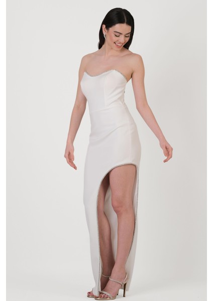 Dunts Straplez Yaka Yırtmaçlı Şerit Taş Detaylı Uzun Abiye Elbise Ekru fırsatları