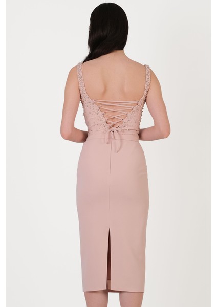 Ormilda Kare Yaka Inci Işlemeli Midi Abiye Elbise Pudra fırsatları