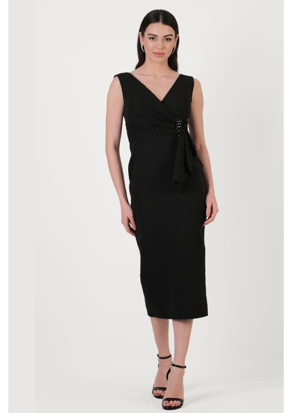 Daniele Kruvaze Yaka Bel Pileli Mendil Inci Işlemeli Midi Abiye Elbise Siyah