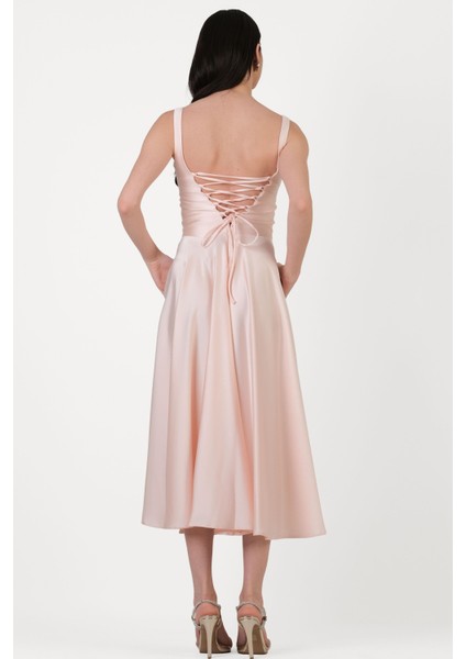 Nema Sırtı Çapraz Bağlamalı U Yaka Midi Abiye Elbise Pudra modelleri