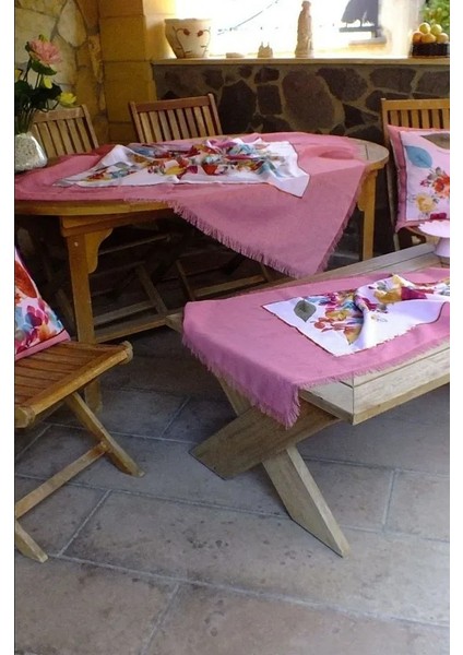 Pembe Beyaz El Yapımı Masa Örtüsü Seti (Yastık Kılıfı, Masa Örtüsü, Runner) fırsatları
