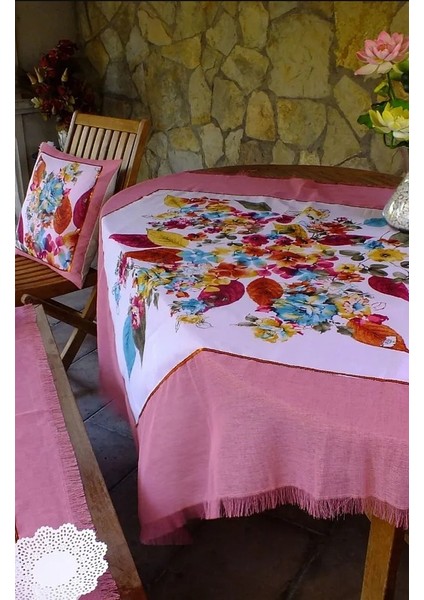Pembe Beyaz El Yapımı Masa Örtüsü Seti (Yastık Kılıfı, Masa Örtüsü, Runner)