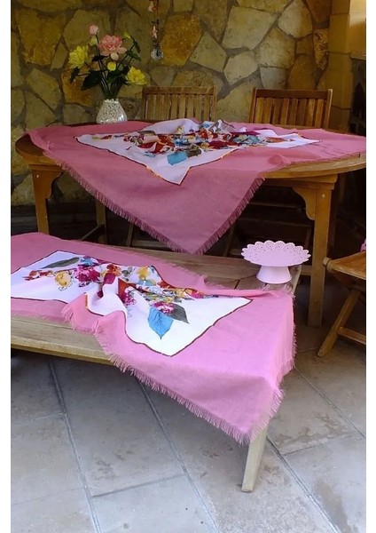 Pembe Beyaz El Yapımı Masa Örtüsü Seti (Yastık Kılıfı, Masa Örtüsü, Runner)