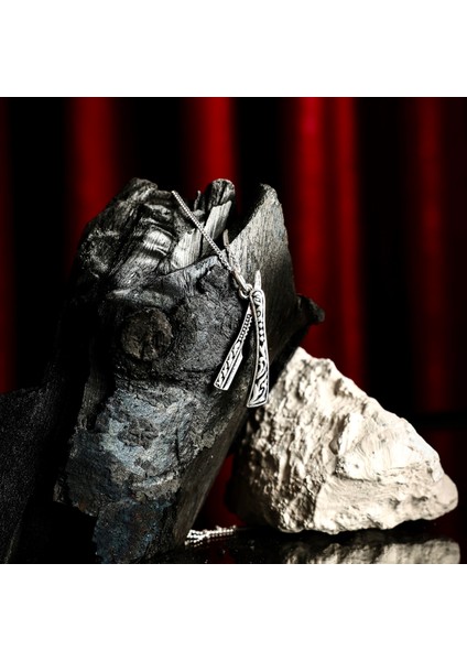 Gümüş Ustura Kolye 925 Ayar Gümüş Ustura Figürlü Erkek Kolye Hareketli Ustura Kolye modelleri