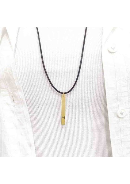 14 Ayar Plakalı Altın M Harfi Yazılı Mor Derili Dikdörtgen Figürlü Hediyeye Özel KOLYE-483HARF fiyatları