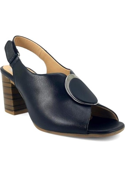 2108518 Günlük Hakiki Deri Bayan Sandalet-Siyah
