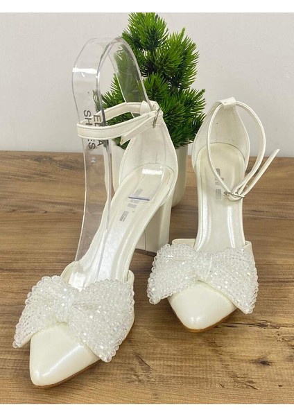 0000050 8 cm Fiyonk Detaylı Yüksek Topuklu Gelin & Abiye Ayakkabısı fırsatları