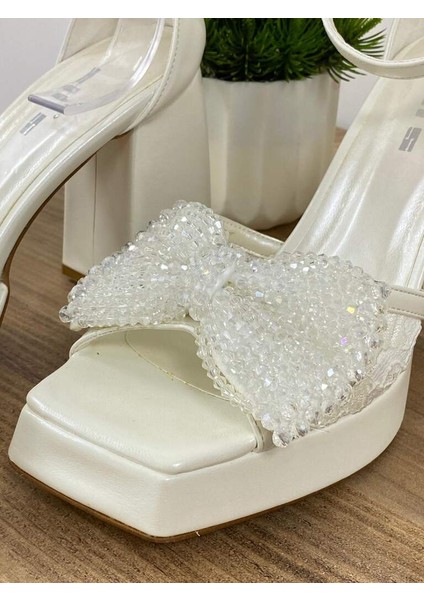 0000056 Kristal Taşlı Fiyonk Detaylı Beyaz Yüksek Topuklu Gelin & Abiye Ayakkabısı fırsatları