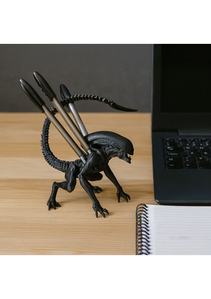 Alien Figürlü Kalemlik fiyatları